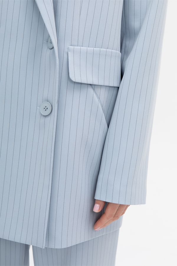 Жакет двубортный в полоску