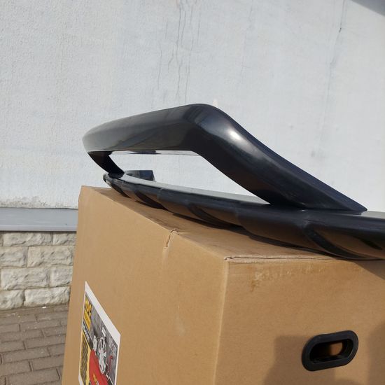 Накладка переднего бампера для VW TOUAREG 2010-2018