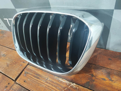 Решетка радиатора левая BMW X3 (G01) 17-21 Б/У Оригинал 51137440853