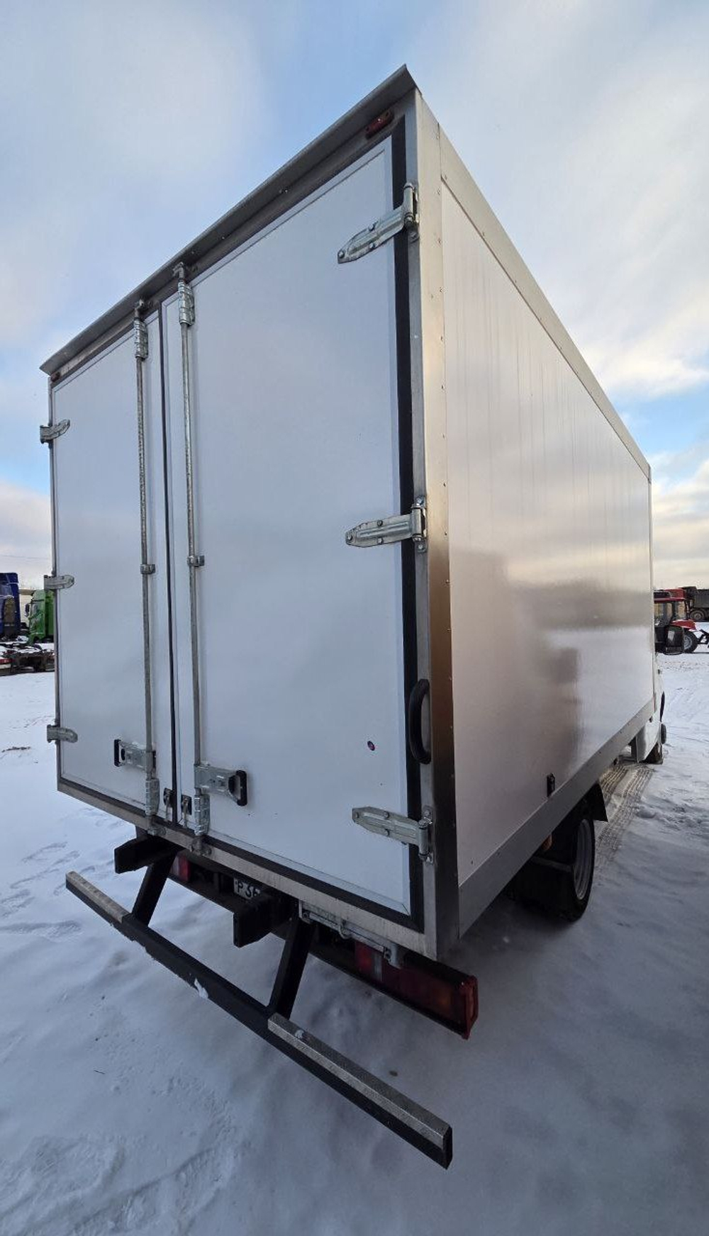 GAZ GAZELLE NEXT Изотермический/рефрижератор 1992S0 (Рефрижератор, Дизельный, 2,5 л, 150 л.с. МТ)