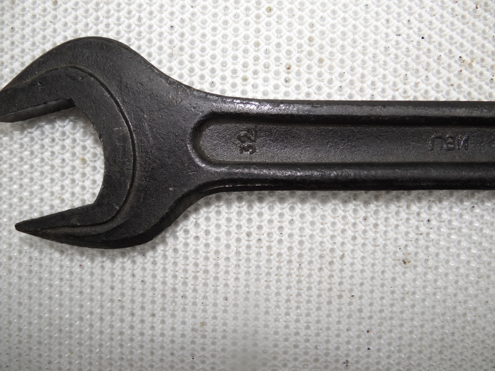 Ключ гаечный рожковый двухсторонний 30х32 ЛЗИ СССР