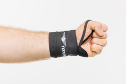 Кистевые бинты Totemic Clo неэластичные шнурковые, 8*56см, черные