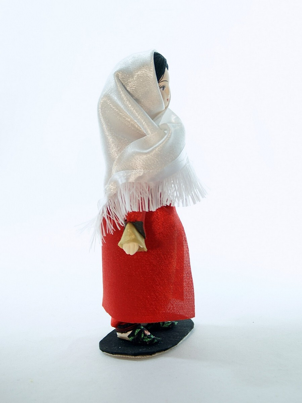 Кукла коллекционная девочка Ингушка