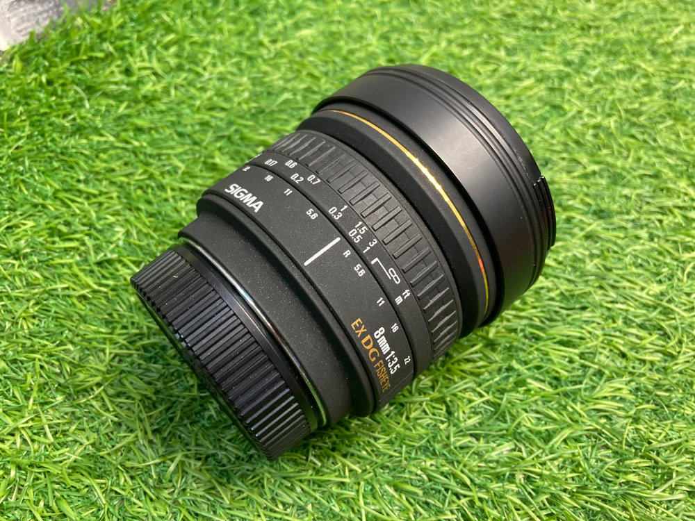 Sigma AF 8mm 3.5 EX DG Circular Fisheye Nikon F