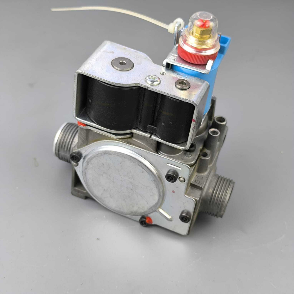 Б/У Газовый клапан для котлов BUDERUS U042 / U044-24K, BOSCH Gaz 4000W / ZSA-24 / ZWA-24 арт. 87160108990