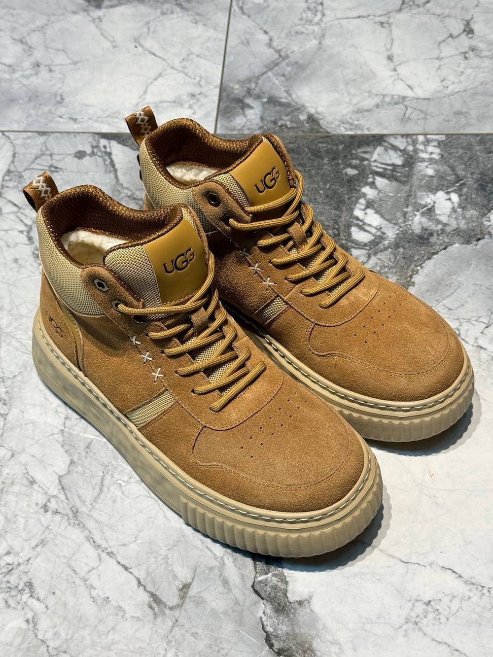 UGG