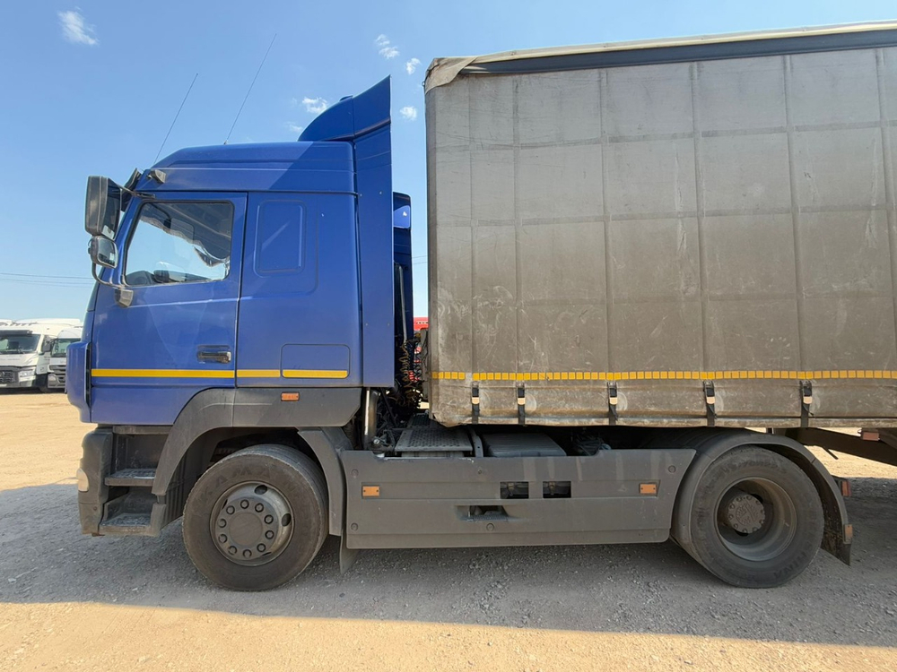 МАЗ 5440 4x2 Седельный тягач 544028-570-031 (Дизельный, 11,6 л, 423 л.с., МТ)
