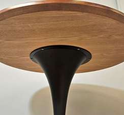 Стол Tulip Wood, Ø100 см, орех с черной ножкой
