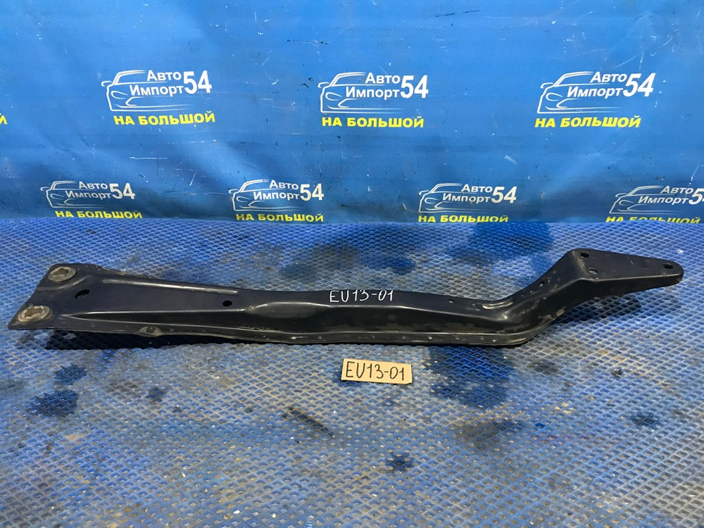 Балка передняя продольная NISSAN BLUEBIRD 1993