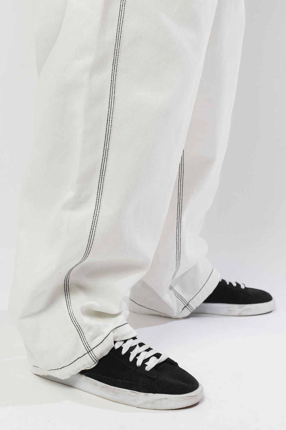 Джинсы Codered Real Baggy молочные