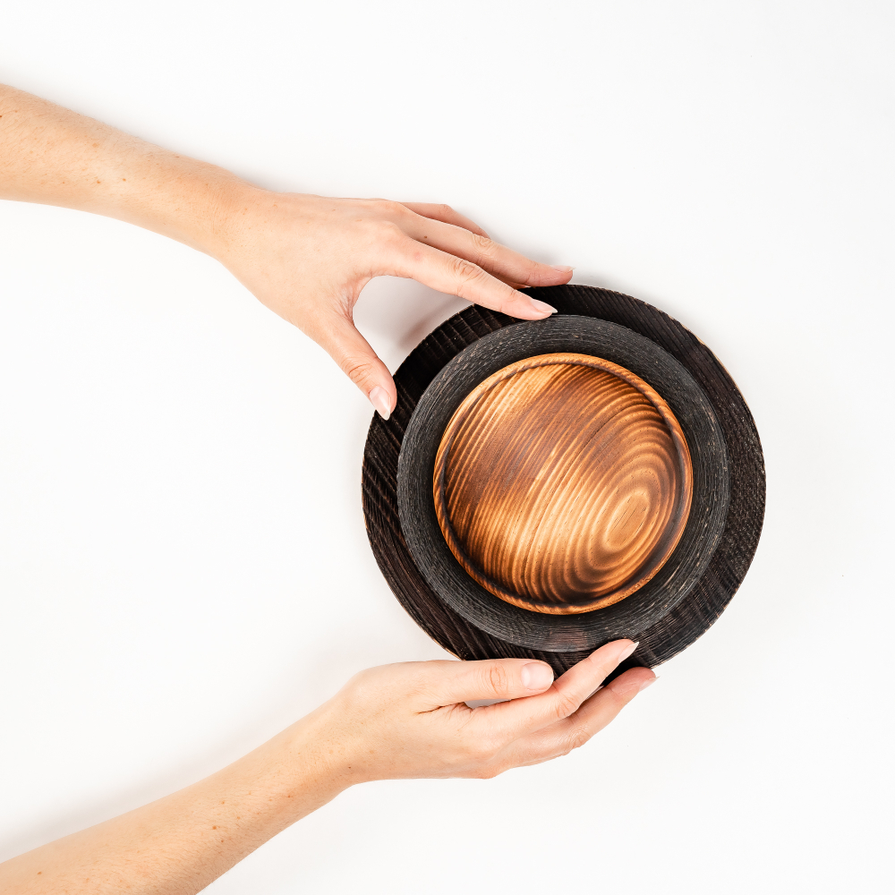 Набор деревянных тарелок из дерева сибирский кедр - 2 шт. TN83