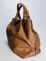 Женская плетеная сумка из натуральной кожи цвета whisky