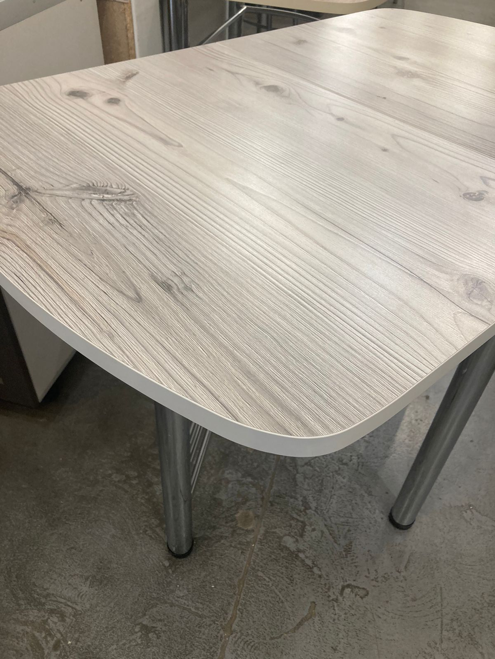 Стол обед Пристенный пластик бискайская сосна