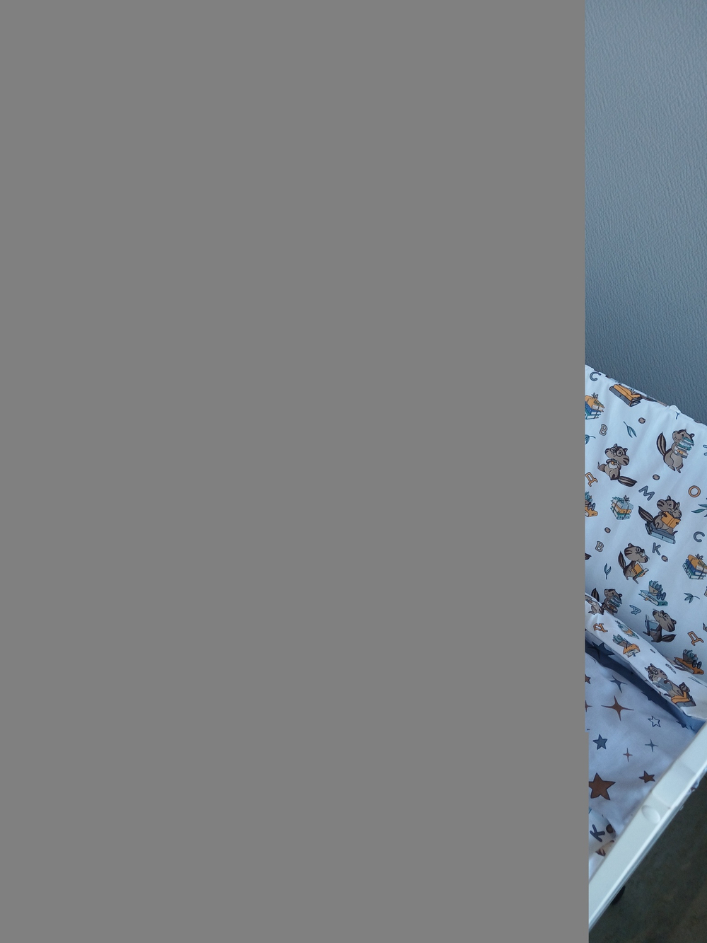 Комплект в кроватку 6 предметов "Бурундук с книжками, серый", сатин