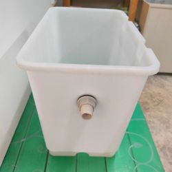 Бак 10 л для системы поения с поплавком