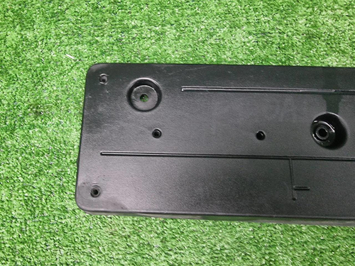 Площадка номера BMW X1 F48 (2015-2019)