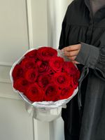 Букет из одноголовых красных роз