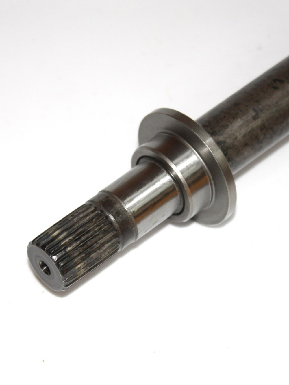 Привод передний правый в сборе