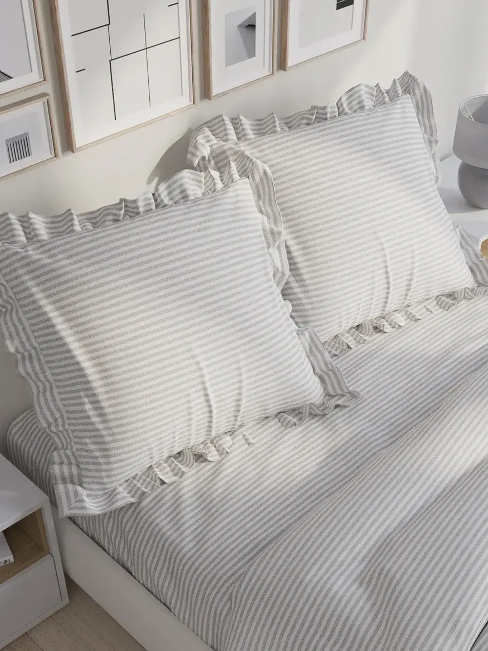 Декоративная наволочка с рюшами, оборками "Лутон" 70х70 см, 1 шт, без молнии