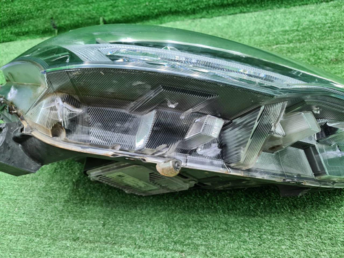 Битая Фара правая Haval Jolion (2021-н.в.) LED