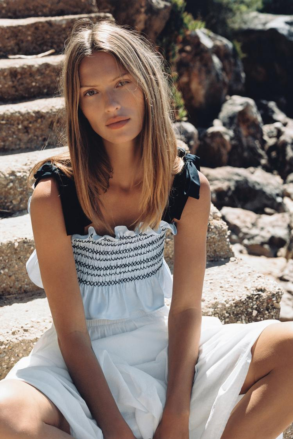 ZARA ТОП С ЗАВЯЗКАМИ И ЖАТКОЙ, СИНИЙ/БЕЛЫЙ