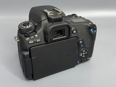 Canon EOS 760D