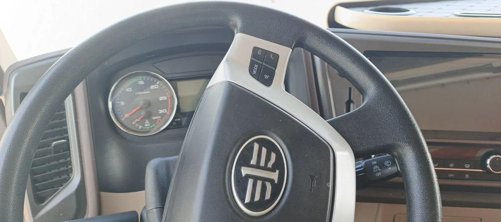 FAW JH6 6x4 Седельный тягач CA4250P25K15T1E5A80 (Дизельный, 11.6 л, 430 л.с. МТ)