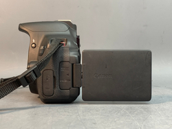 Canon EOS 650D Kit 18-55mm IS 5.735 кадров