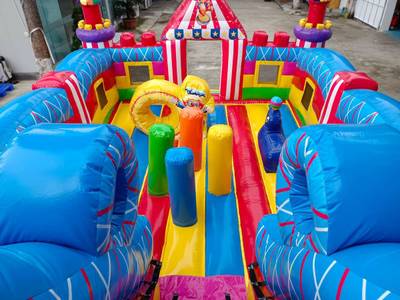 Коммерческий надувной батут "Парк развлечений" 9*5*5,5 м