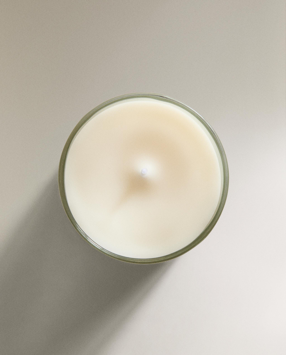 Zara Home Свеча ароматическая Orchid e Lumi re 180 г, растительный воск, аромат цветочный, Розовый