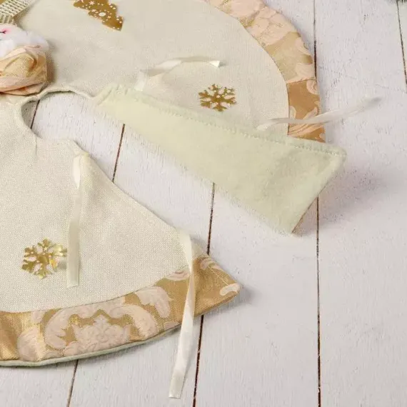 Покрывало под ёлку Снеговик и ёлочки d-57 см., бело-золотой, Зимнее Волшебство (4323075)