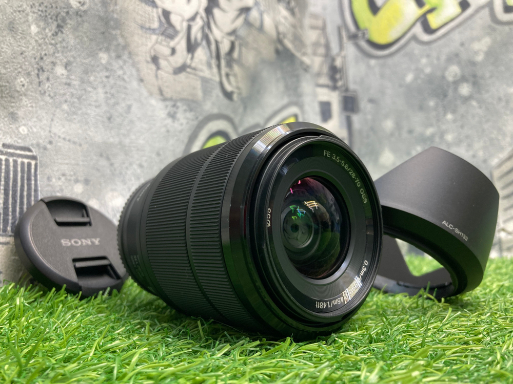 Sony E 28-70mm 3.5-5.6 OSS