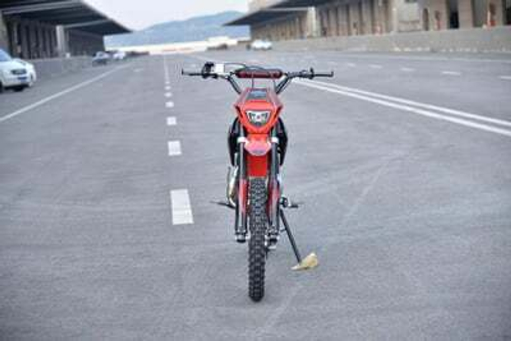 Мотоцикл REGULMOTO Seven Medalist Pro 19/16