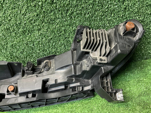 ДХО правый Hongqi E-HS9 (2020-н.в.)