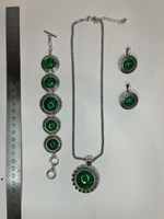 Комплект бижутерии. Подвеска, серьги, браслет с малахитовыми вставками "Малахит" Форма "Круг"