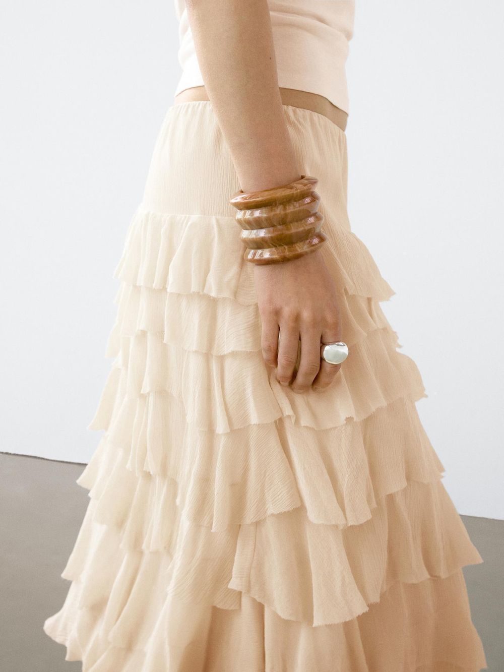 Massimo Dutti Короткая юбка с воланами, кремовый