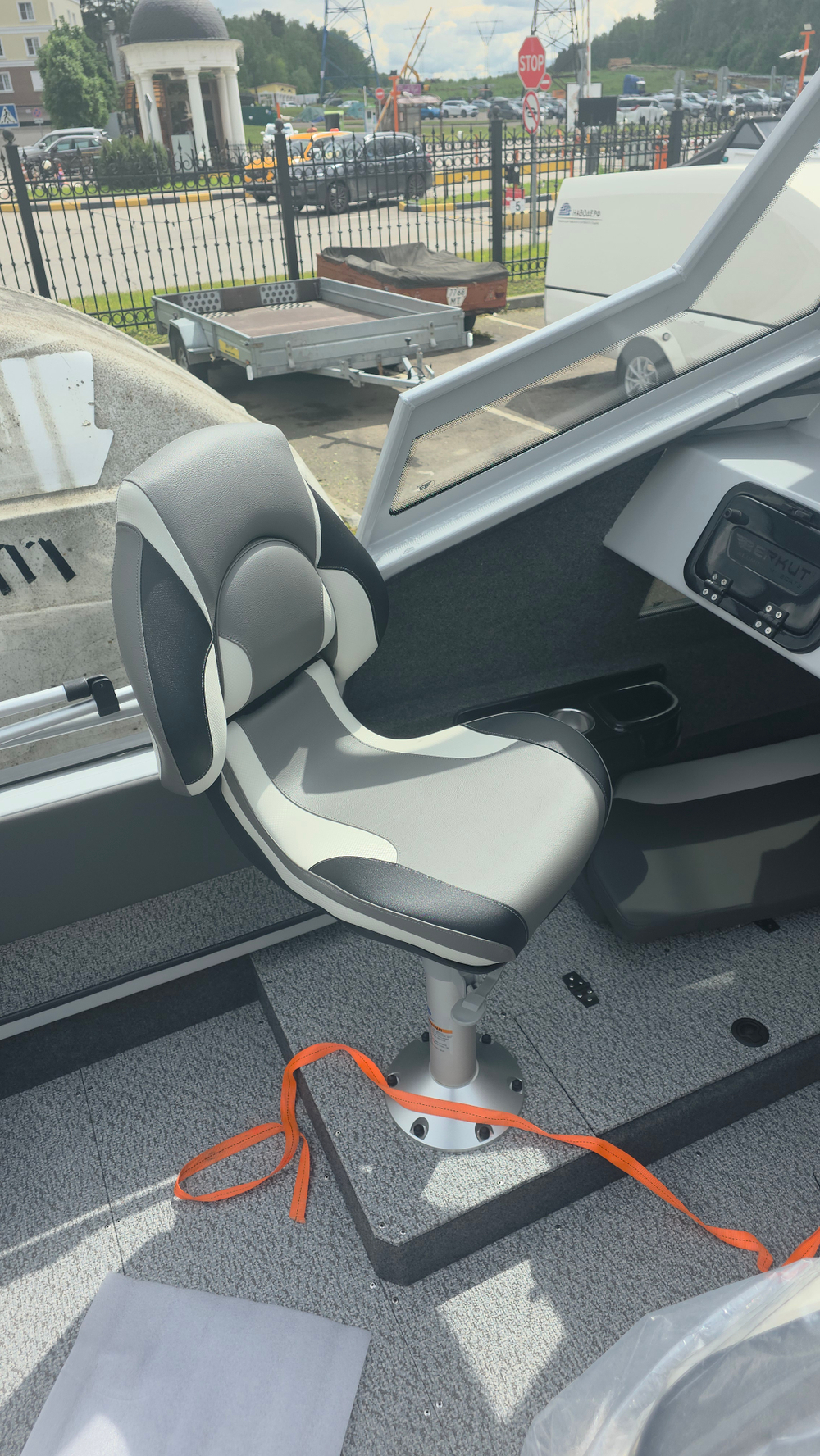 Кресло судовое в лодку аналог Attwood Centric X Tour