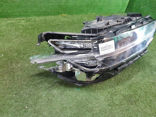 Битая Фара правая Genesis G90 (2018-2022) LED