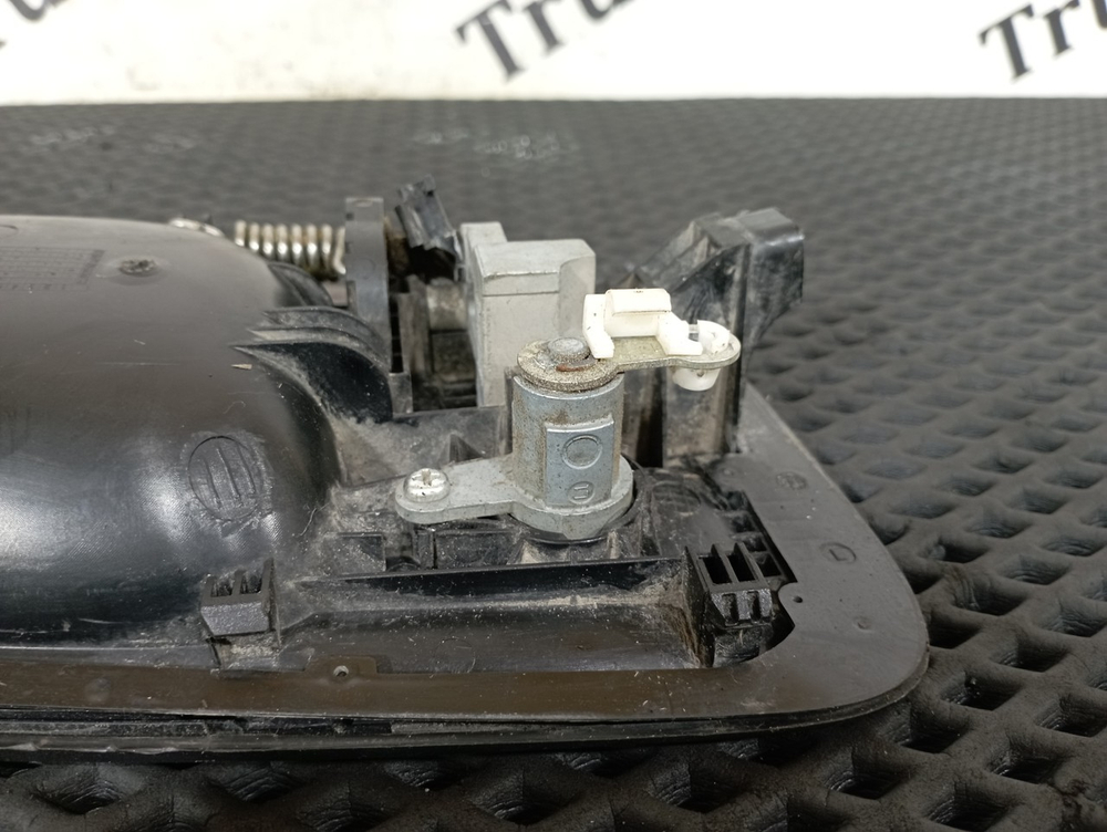 Ручка двери наружная левая