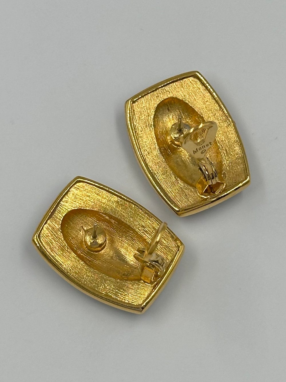 Серьги с тёмно-синей эмалью Monet