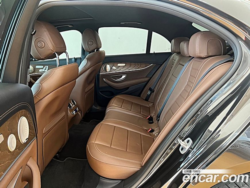 Mercedes-Benz E-Class W213 E300e 4MATIC Exclusive (05.2021)