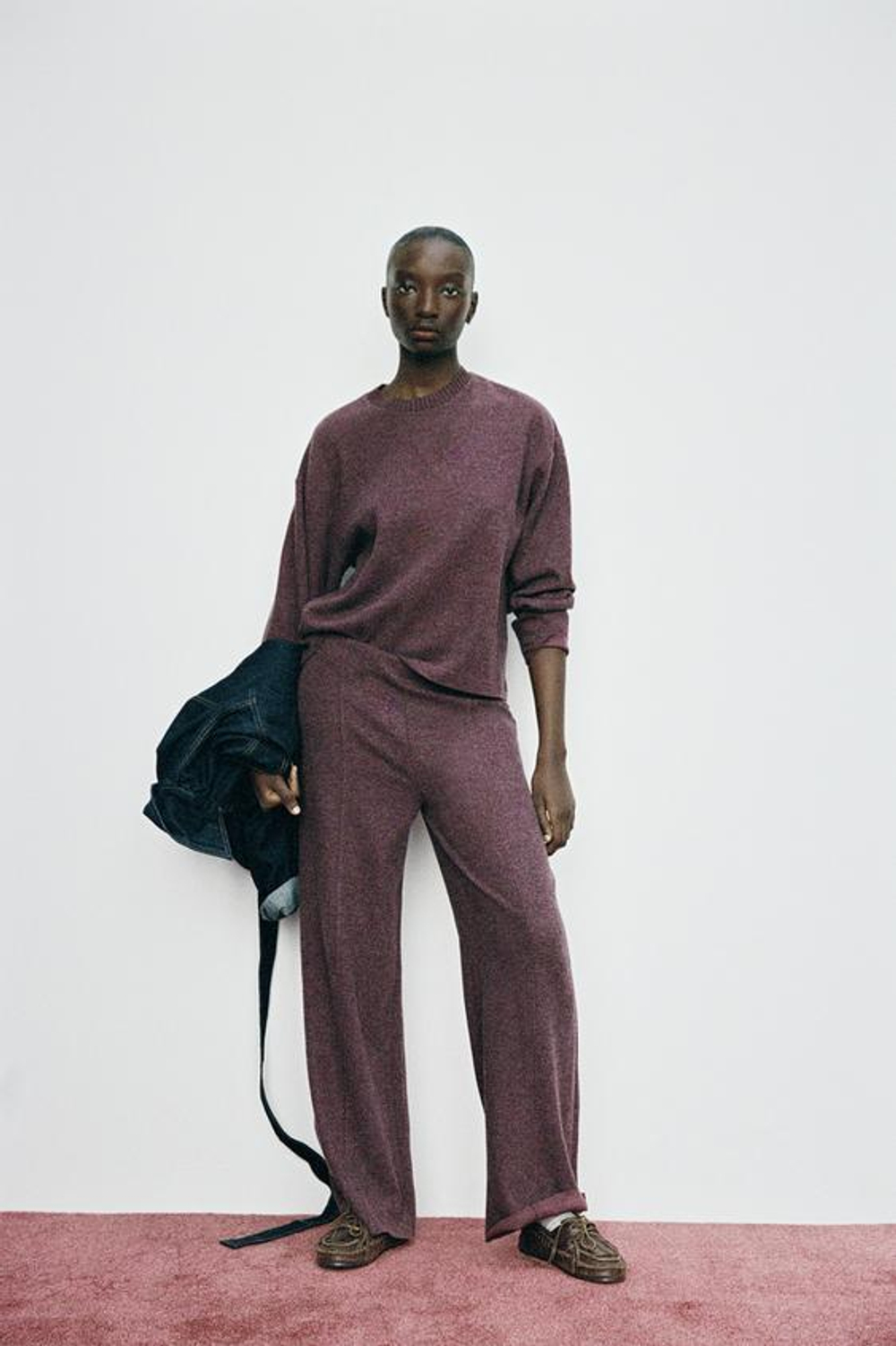 ZARA МЯГКИЙ СВИТЕР, ЦВЕТ БУРГУНДСКОГО ВИНА