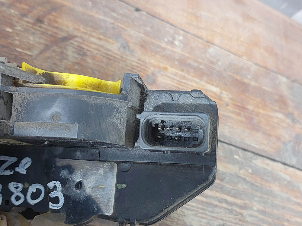 Замок двери задней левой 6 pin Chevrolet Cruze Б/У Оригинал 3023881LH4