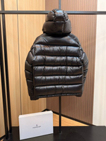 Пуховик Moncler
