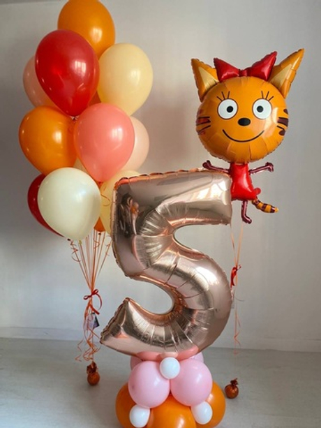 Воздушные шары для девочки 5 лет Карамелька Три кота №3153