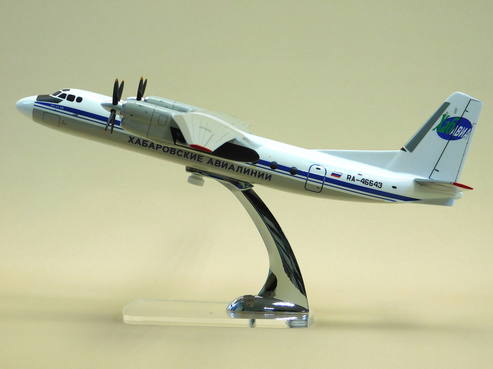 Модель самолета Ан-24РВ (М1:72, ХАБАВИА)