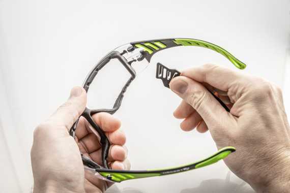 Очки защитные цвет линз: бесцветный цвет оправы: зеленый универсальный размер LOTZEN Högert, арт. HT5K011