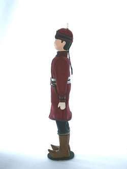 Кукла сувенирная фарфоровая. Астраханская губ. Калмыцкий праздничный мужской костюм. К.18-н.19 в.