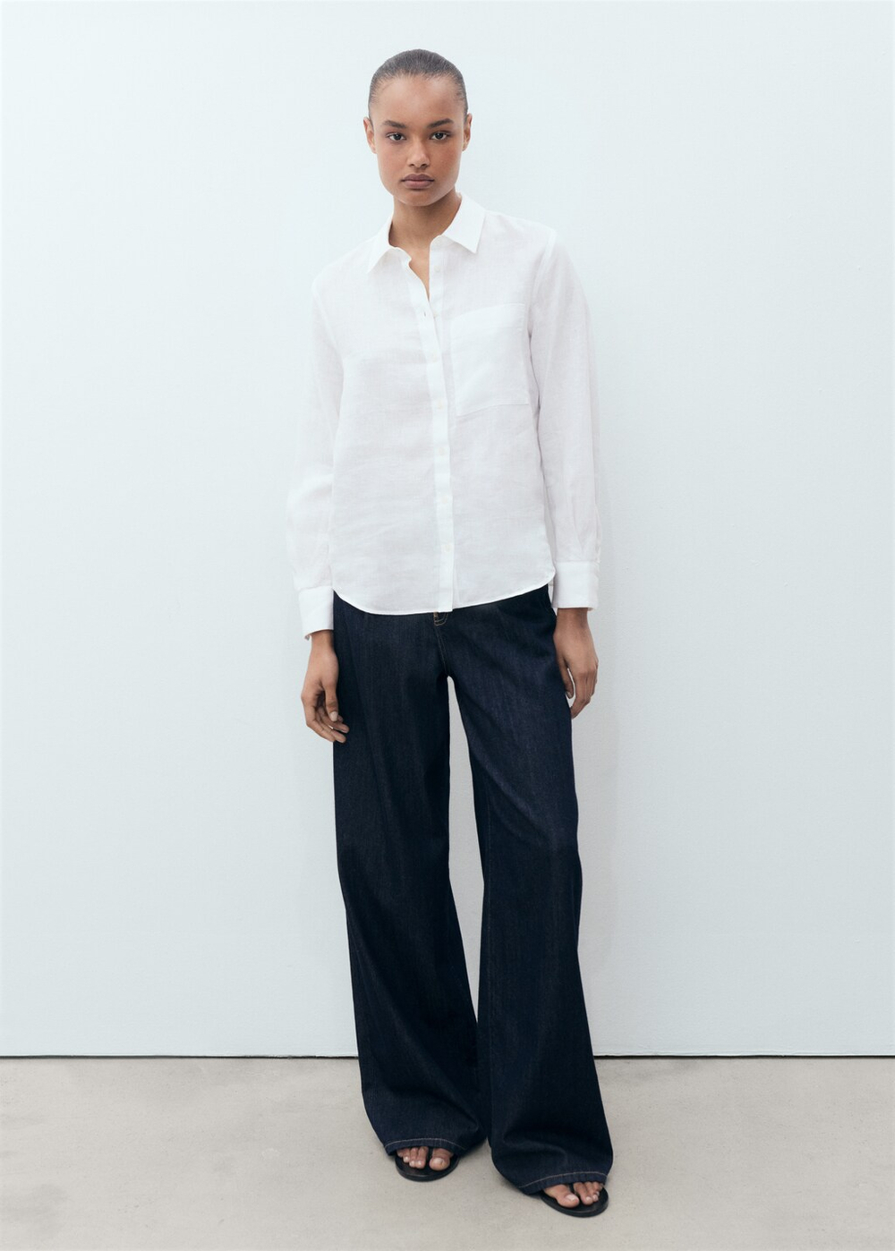 Льняная рубашка с карманом