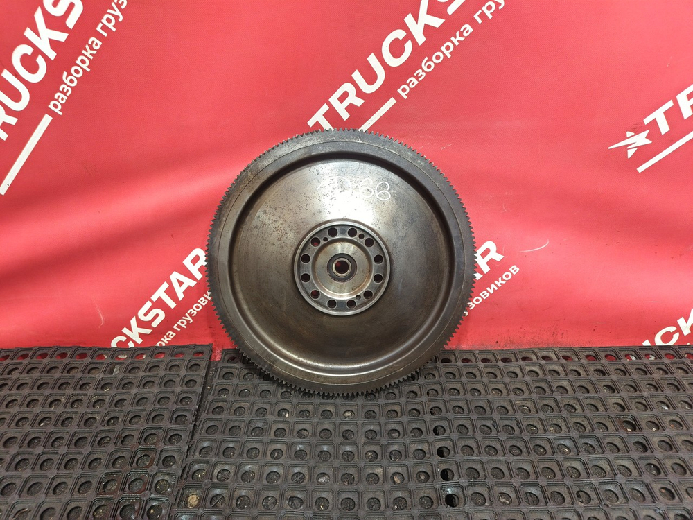 Маховик двигателя